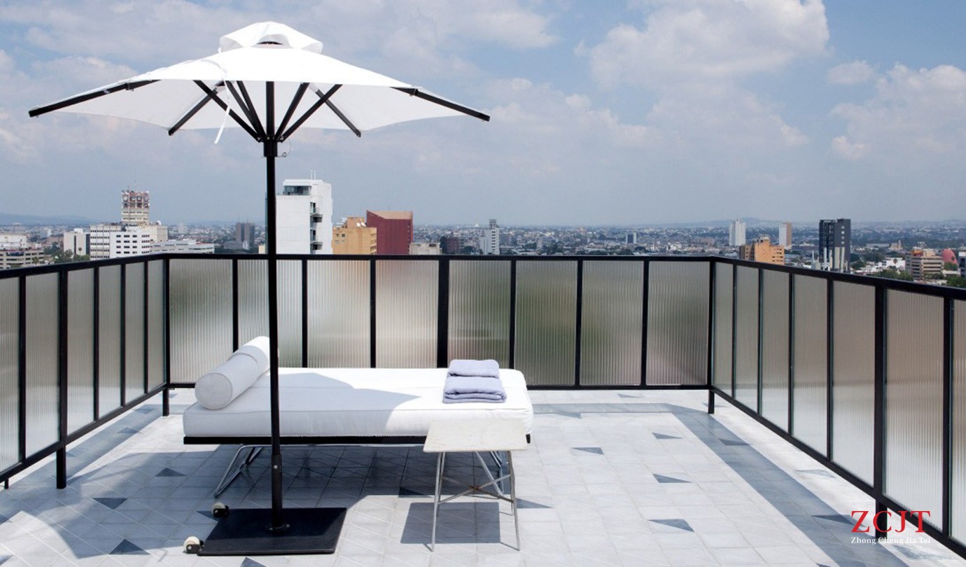酒店露天陽臺設計