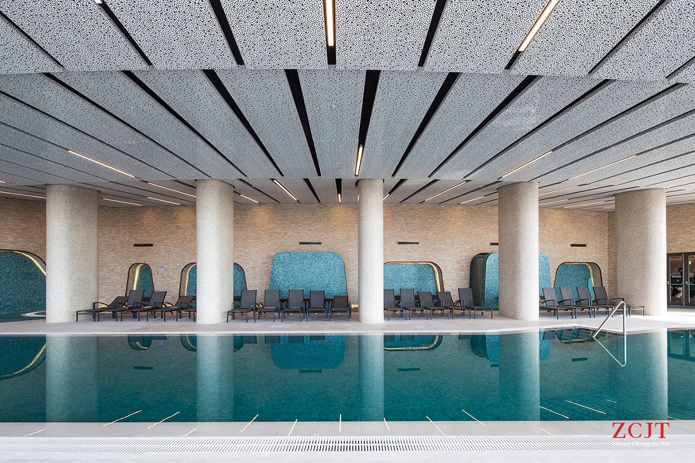 酒店泳池裝修設(shè)計